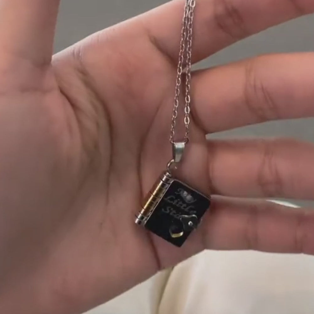 <h2><strong>Our Reviews</strong></h2>